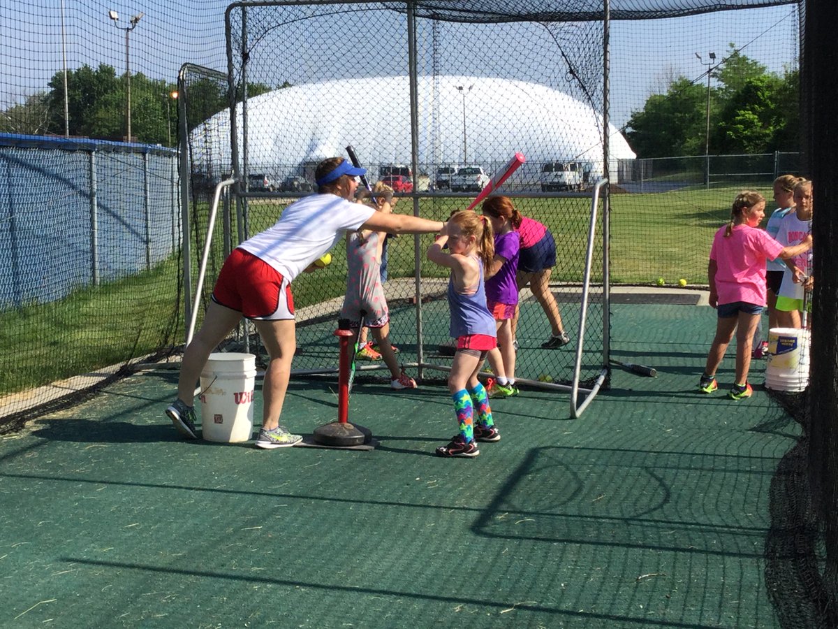 roncallihigh's tweet photo. Despite the heat and humidity, these future Rebels worked extremely hard at @RoncalliSball camp this morning! https://t.co/53gKwgcI7o