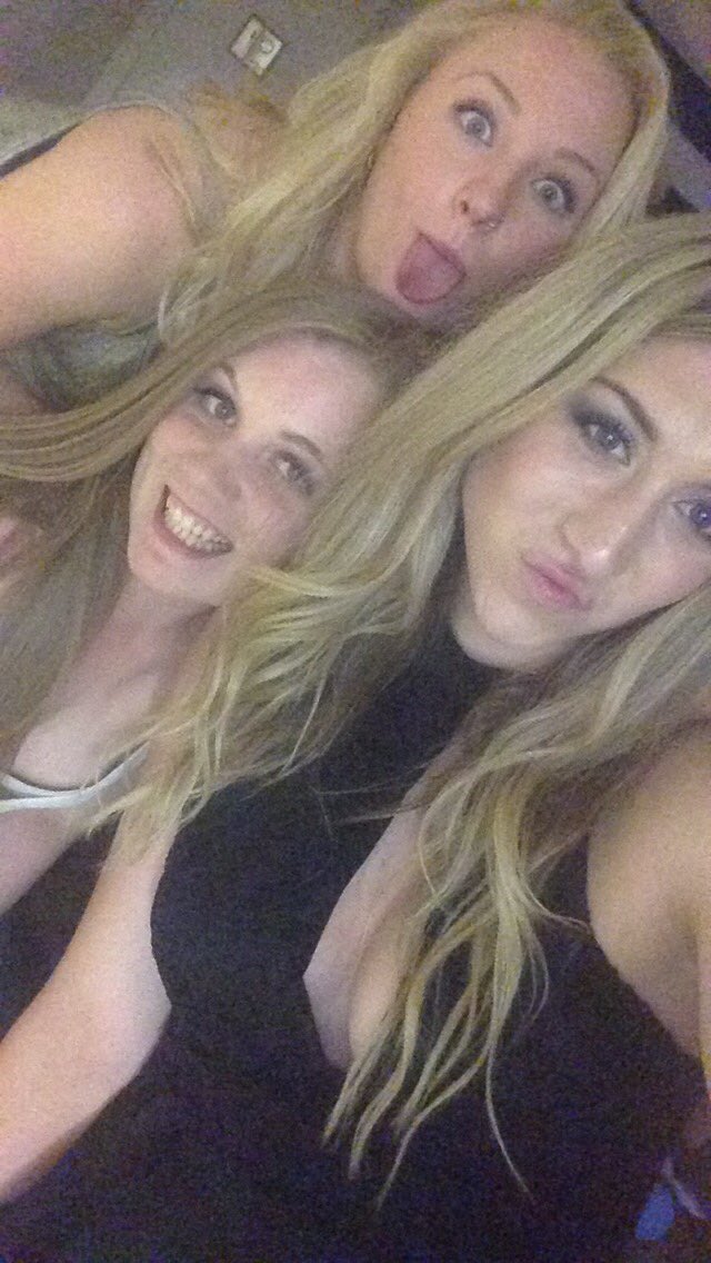 EmilyLandry13's tweet photo. Happy Birthday to the best roommate and best friend I could ask for, you are truly #1. Love youu😘💞❤️ 19🎉 https://t.co/zxBBBtYF6f