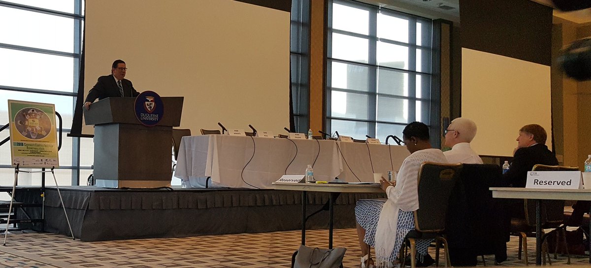 BucsCommunity's tweet photo. Here at the 4th Annual @ceiroundtable, Mayor @billpeduto presents SMART PGH. #CreatePebblesOfPossibilities #CEIR2016 https://t.co/Z5RUswBCvF