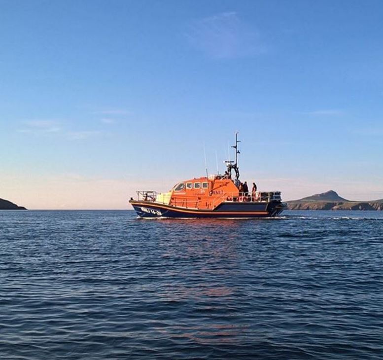 The <a href="/StDavidsRNLI/">St Davids RNLI</a> all-weather lifeboat bathed in the evening sunshine (📷: rnli.info/bDSN9)