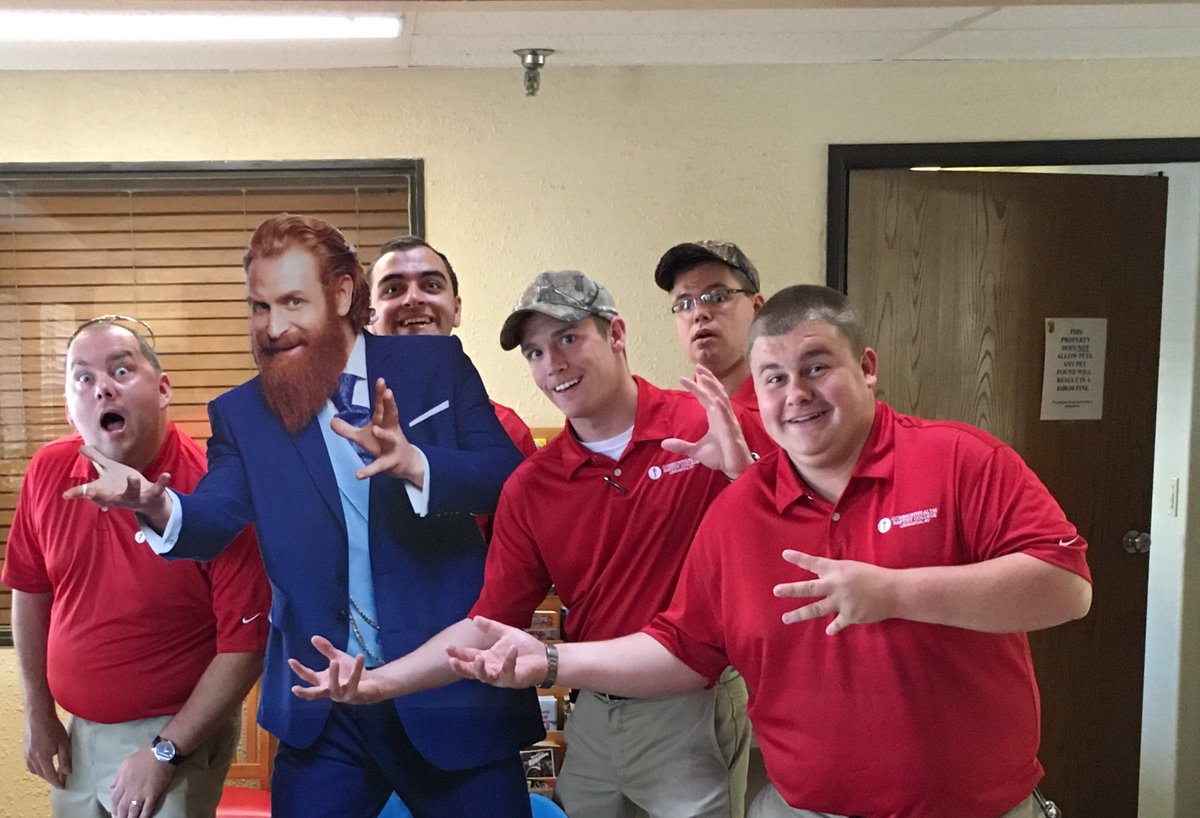 YPDavis_'s tweet photo. The Voices of Revival from @CommonwealthB hanging out with the @WyndhamWyzard 
#VOR16 https://t.co/OwP483z49N
