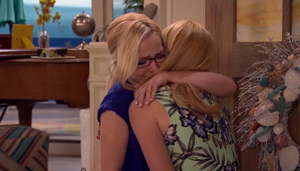 DovesWonderland's tweet photo. #LivAndMaddie #CaliforniARooney Photos from the season 3 finale. @DoveCameron @JohnDBeckTV https://t.co/mfthULt6fO