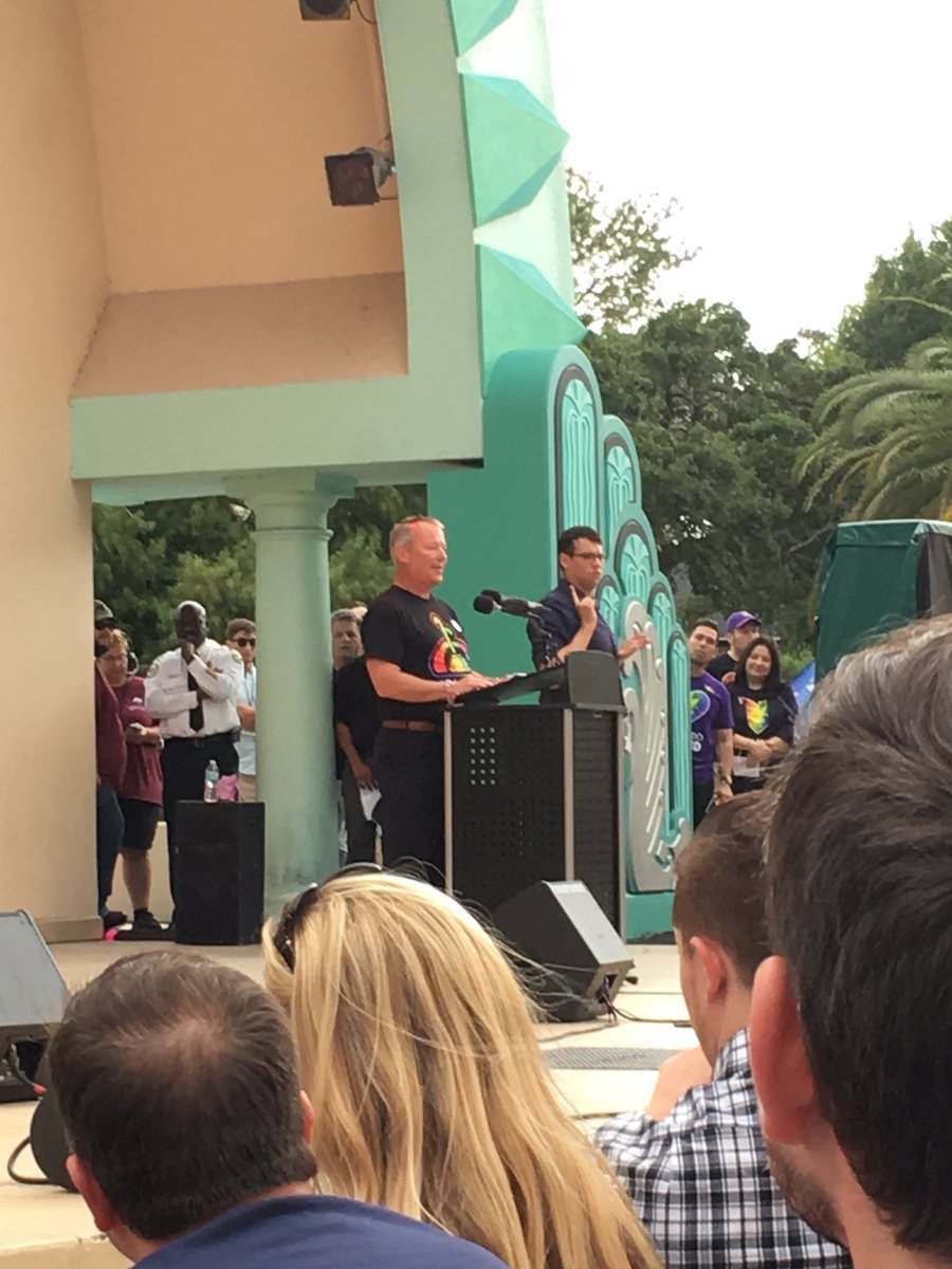 ThemePark365's tweet photo. Still reflecting on last night's vigil. So much love for my city. #OneOrlando #OrlandoStrong https://t.co/MqWxqsBf80