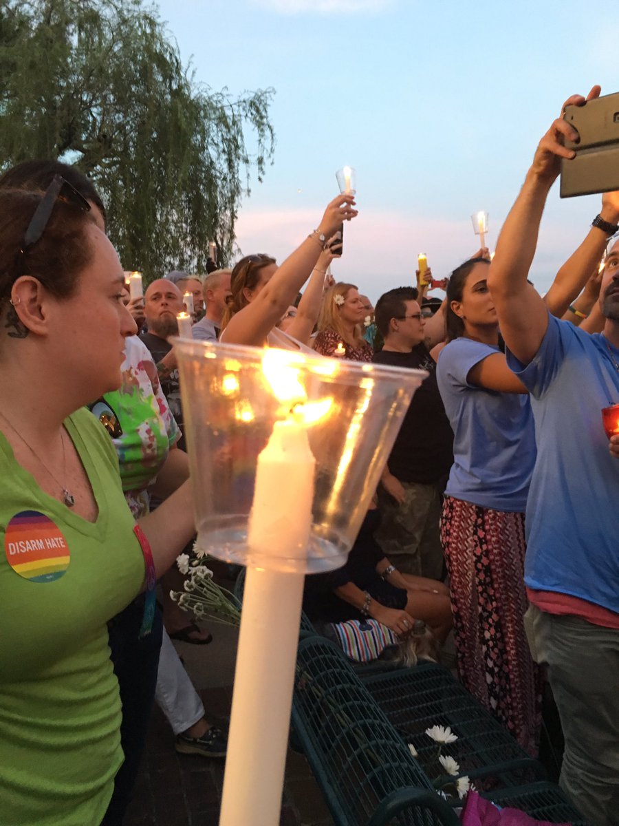 ThemePark365's tweet photo. Still reflecting on last night's vigil. So much love for my city. #OneOrlando #OrlandoStrong https://t.co/MqWxqsBf80