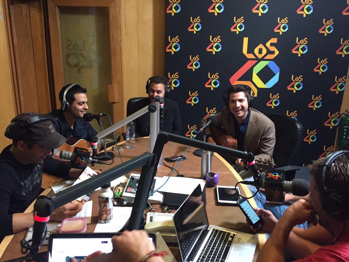 WestWoodEntt's tweet photo. Desde la cabina de @los40mx, @ReikMx platicando de #DesAmor su nuevo disco. https://t.co/ycixbyGXkR