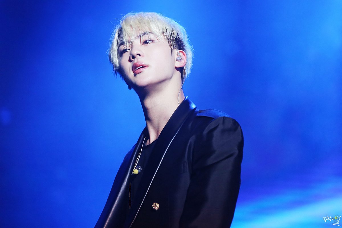 Джин бтс. Сокджин из bts. Джин бтс. Джин bts. Джин бтс 2017.