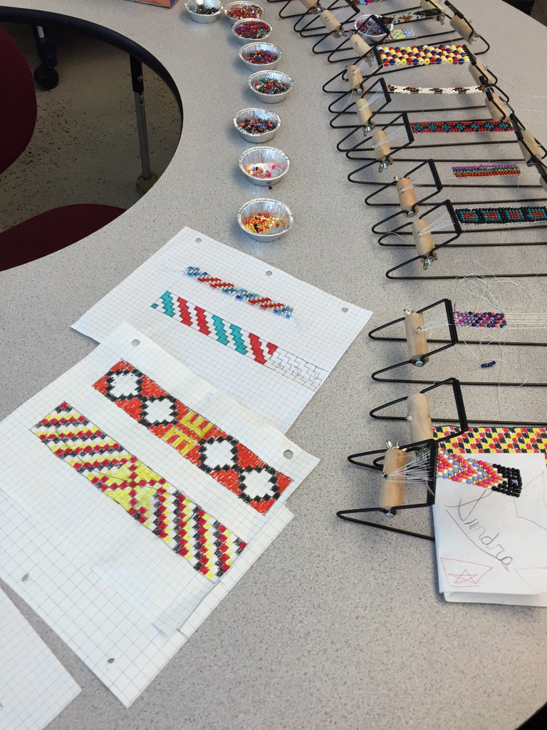 myrna_law's tweet photo. Thanks @AimeeGrenier @Gr7Collabratory. @MundysBayPS @SCDSB_arts Well that's cool! Well done, Gr 5 ! #FNMIscdsb https://t.co/tKTlZ3gwU0