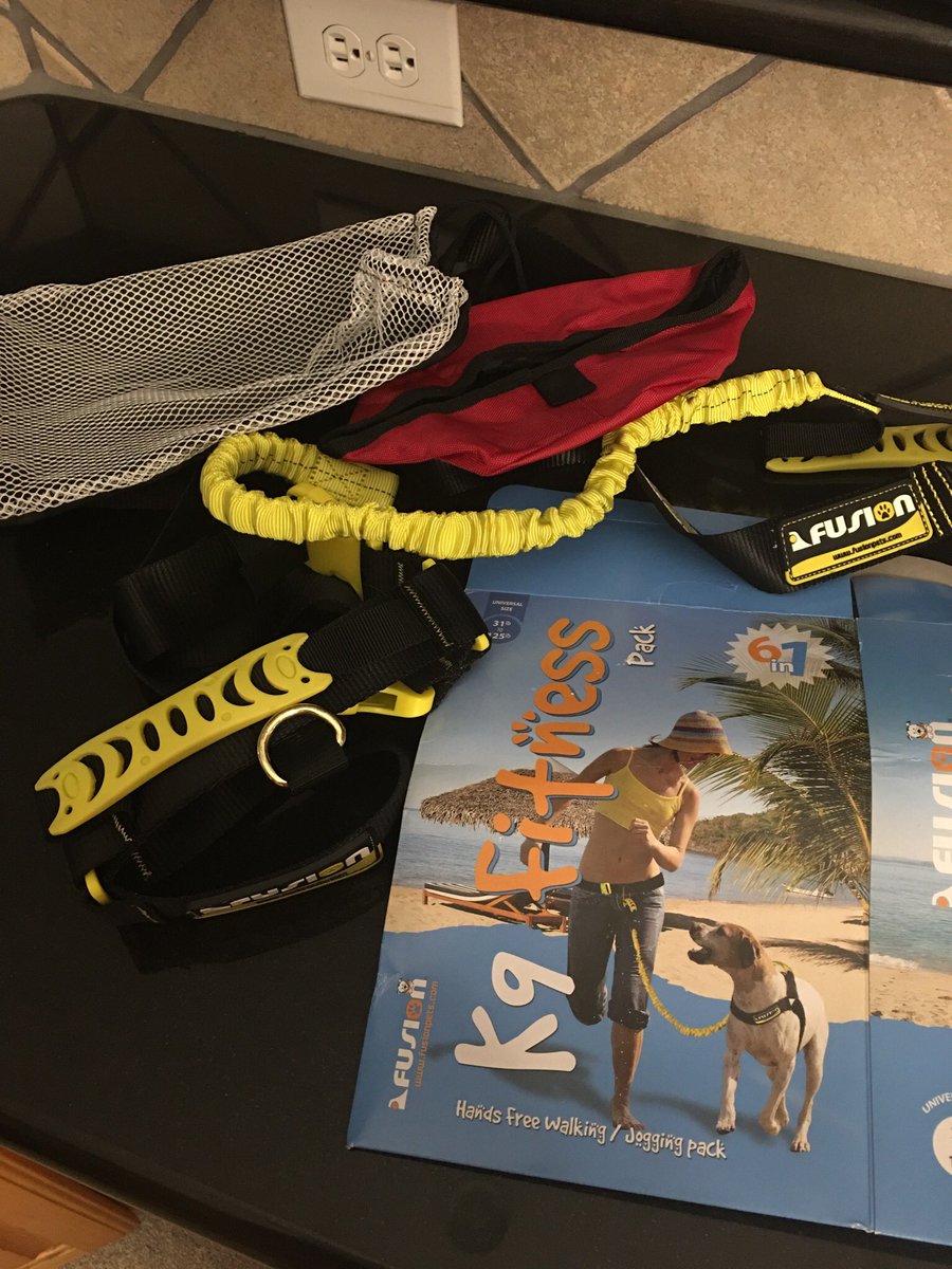 Harlee_CC's tweet photo. Mom got these in the mail today!! Said it was the best walk she has had with us ever!! Thx #fusionpets #k9fitness https://t.co/1jRqT13mL5