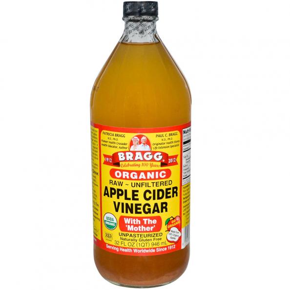 InStyle's tweet photo. How one bottle of apple cider vinegar will totally transform your skin &amp; hair: https://t.co/1VblDhVkvd https://t.co/6uX2ovdcum
