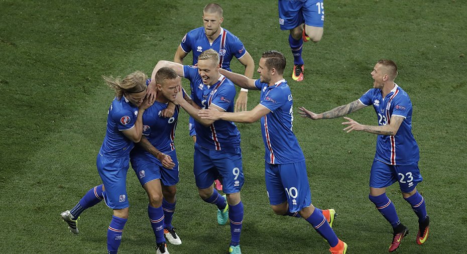 fotbollskanal's tweet photo. EM:s STÖRSTA SKRÄLL - Lagerbäcks Island slår ut England efter vändning!  #ISL https://t.co/RBtDJpkuJP