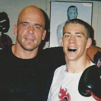 jrubbadubb's tweet photo. @BasRuttenMMA @DUANEBANGCOM This picture is bad ass. https://t.co/Pn2tpea6CF