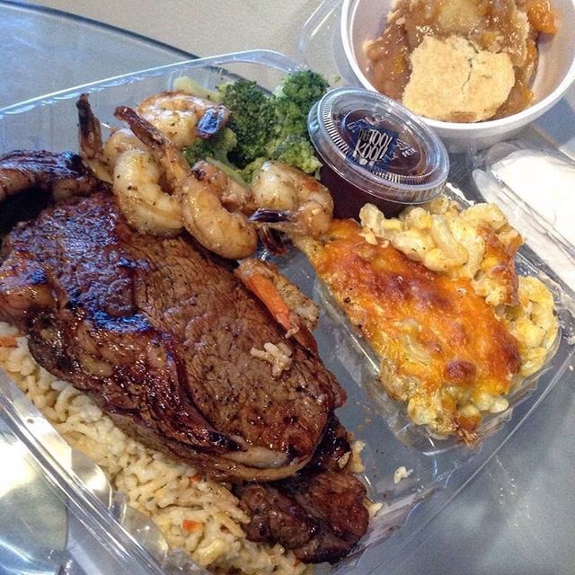 grlsonlinediary's tweet photo. My eyes and stomach have never been so connected 👅 https://t.co/rzgSfnkMXg