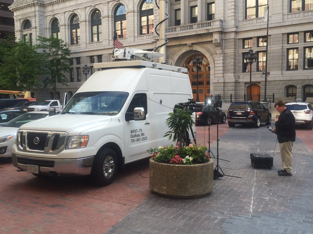 617Photog's tweet image. Arson and Attempted Murder @Bward3 spoke to a victim for @fox25news