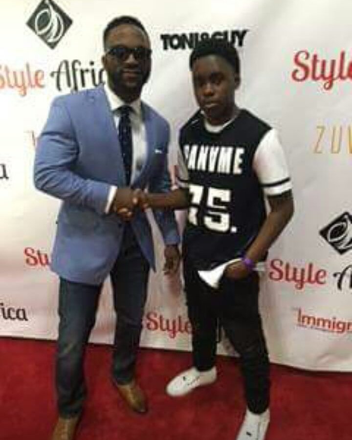 zmny_4real's tweet photo. Two super stars #ZMNY and #KukereMaster Iyanya chilling backstage and bonding together before hitting the stage! https://t.co/MBif0Nzcdg