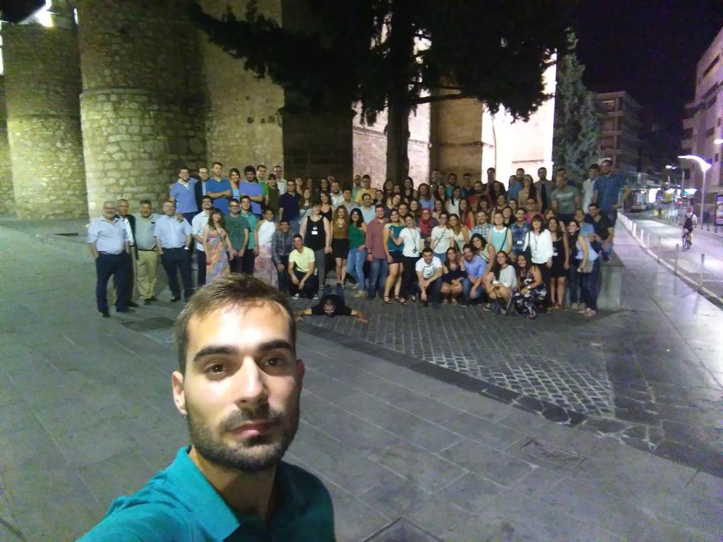jjiisecat's tweet photo. Selfie con todos #jjiisecat16 https://t.co/mIK0PVGvn5