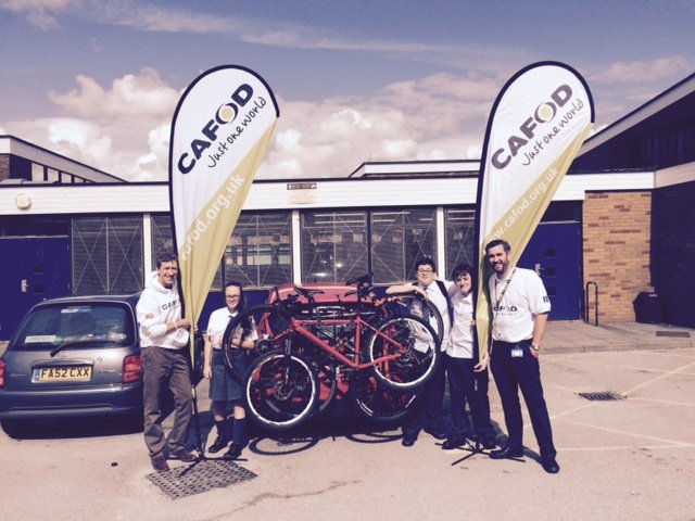 tanken2016's tweet photo. Children @Savio_Salesian handing over the bikes to @CAFODSalford ready for the tanzania kenya charity ride @Carra23 https://t.co/mvgHEOXUNx
