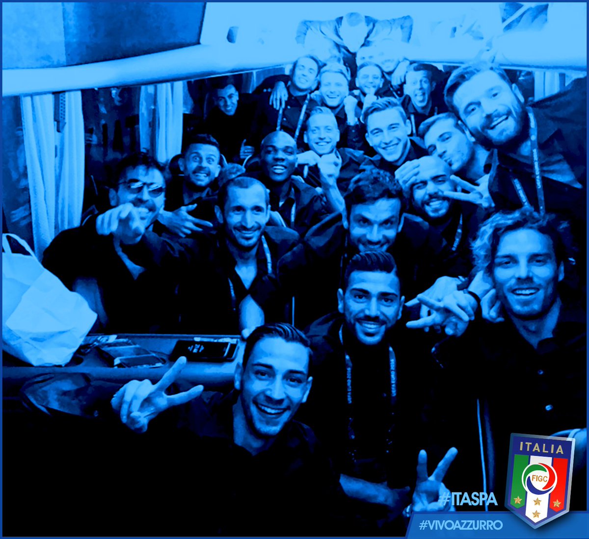 Another great result, another great #SelfieAzzurro! 
Photographer: <a href="/bonucci_leo19/">Leonardo Bonucci</a> 

💙💙💙💙💙💙💙💙💙💙
#ITA #VivoAzzurro