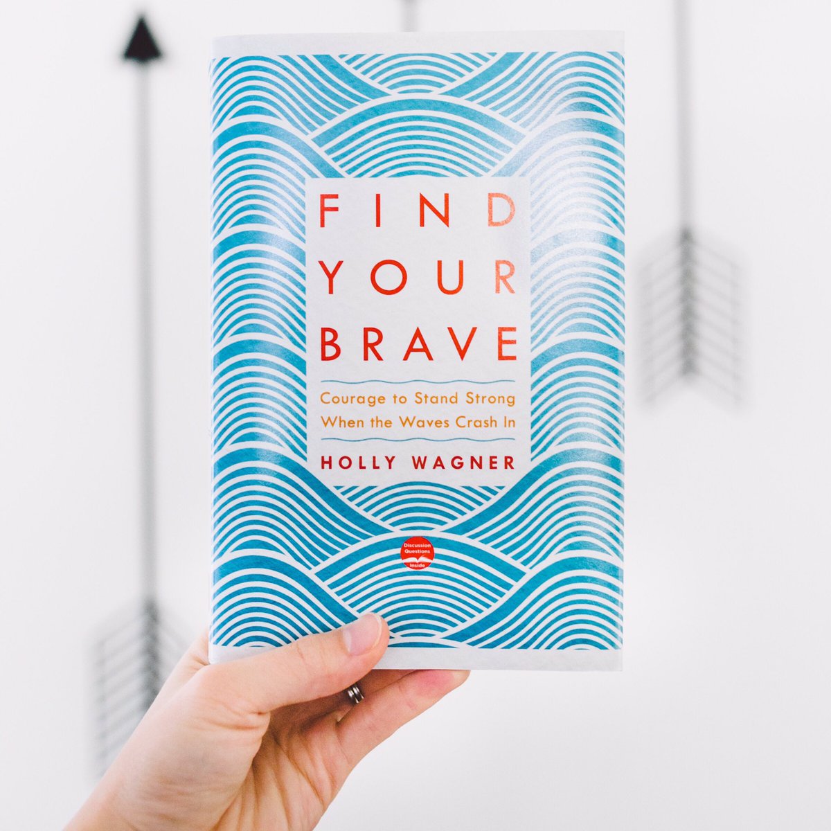 SheRises's tweet photo. Take a little bit of #SheRises2016 home with you! Grab #FindYourBrave at https://t.co/2hnNHp1wW2 #RefuseToSink⚓️ https://t.co/jDDUVMJNQj