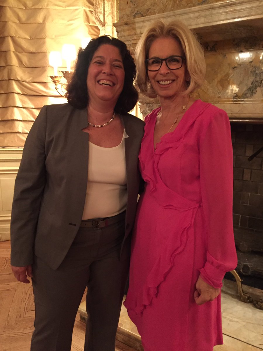 MariaTVullo's tweet photo. Proud to have been honored alongside Chief Judge Janet DiFiore by the empowering and inspiring @NOIAW organization. https://t.co/sfMC7OdD05