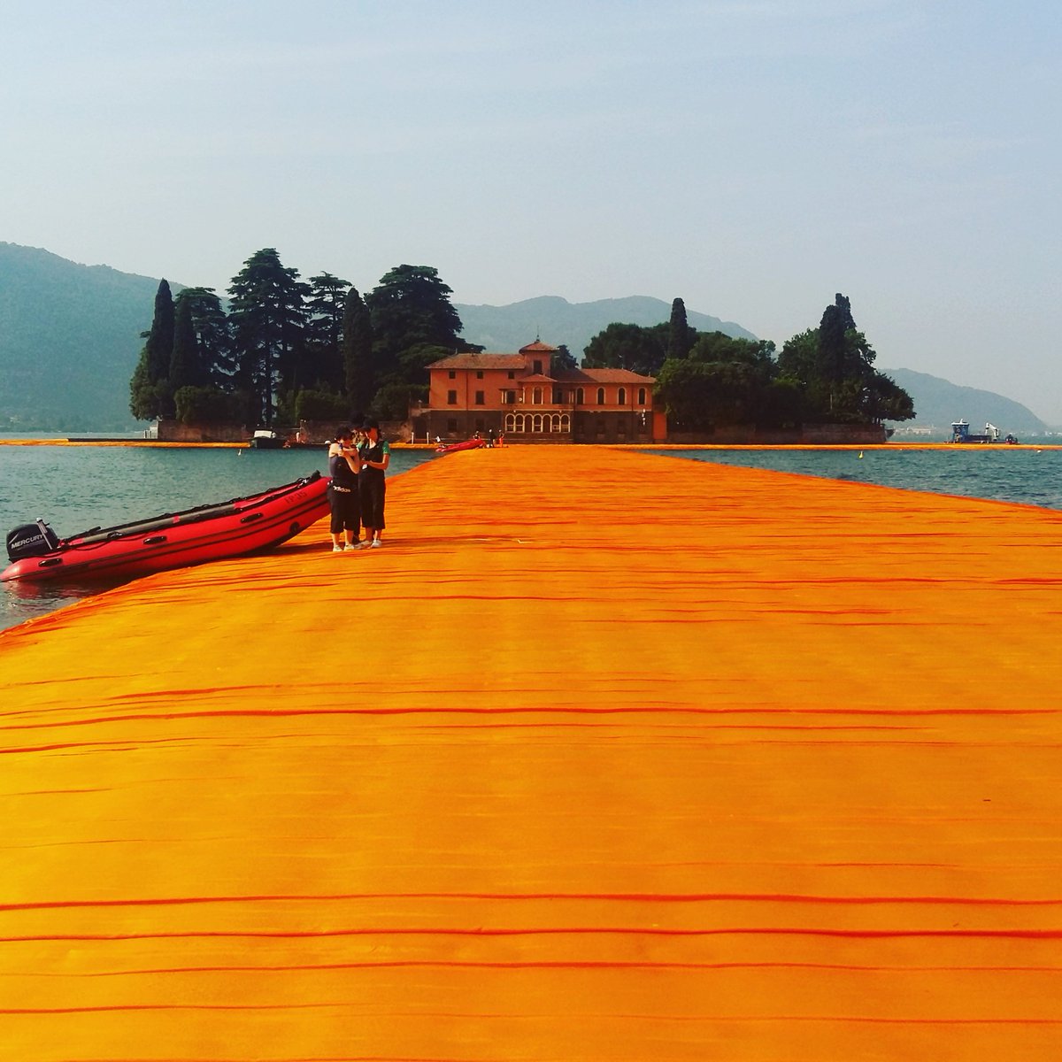 Alea76's tweet photo. Saturday morning at #TheFloatingPiers #Christo #Sulzano #monteisola #isoladisanpaolo #dreamscometrue #happines https://t.co/9j9KJcpnad