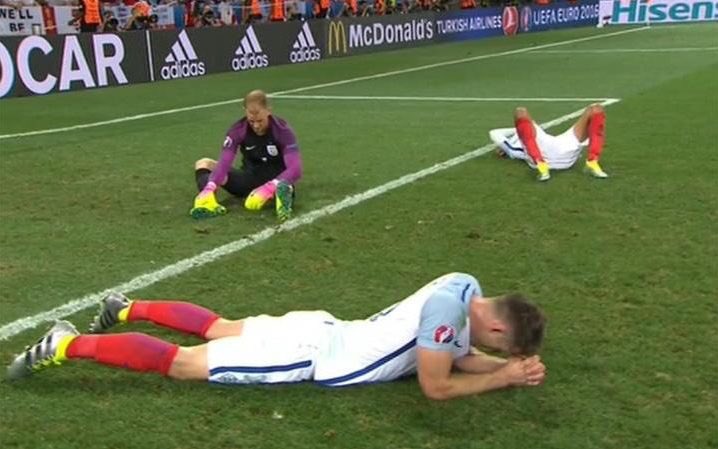 Pretty much their defensive positioning all evening ... #Embarrasing #Joke #England #ENGICE