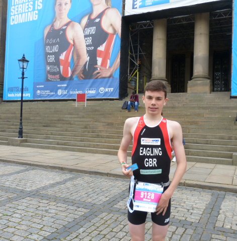 MichaelJEagling's tweet photo. Day 2 in #Leeds &amp; time for a Tri Enjoyed race &amp; venues @roundhaypark @Leeds_City_Ctr @gllsf @TeamSportsAid https://t.co/zoW5O8Kyms