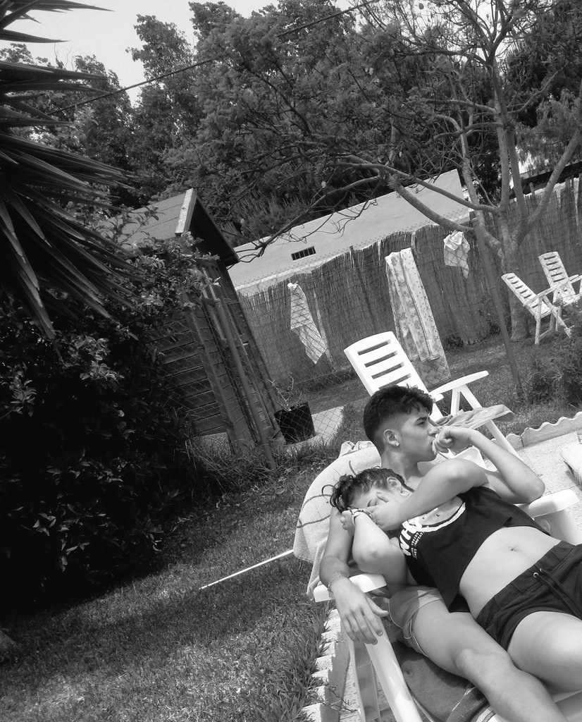 manueedmoreno's tweet photo. #BuenasNoches @Luisagfdez  nos quedan 3 diita por delante tequiero💕💞 https://t.co/w7FjzdJZLm