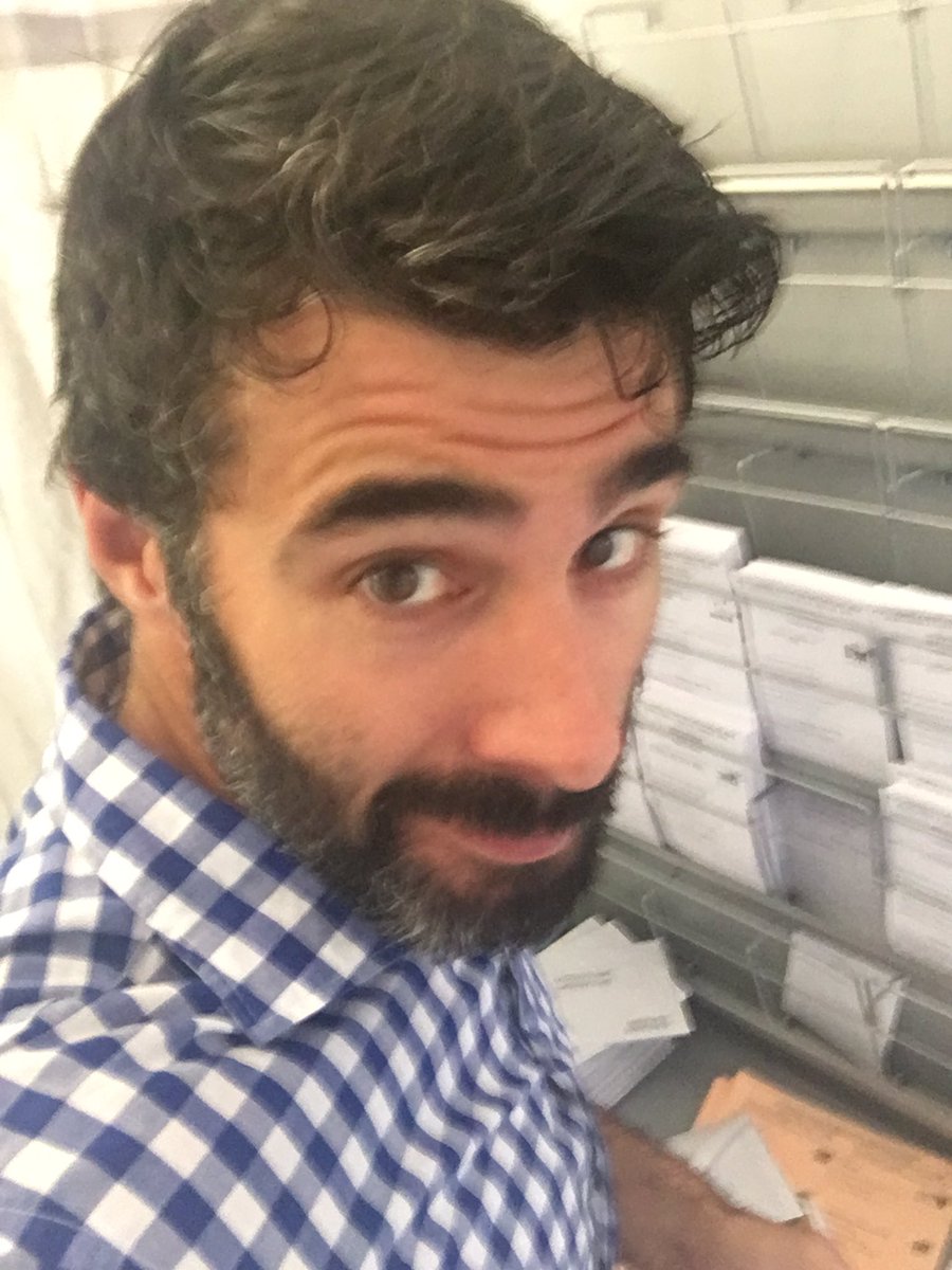 DavidAmorTv's tweet photo. De las pocas cabinas que le quedan a Supermán después de que quitasen las de teléfonos! #menosmalquerepetimos #apor3 https://t.co/iGNamBFOlj