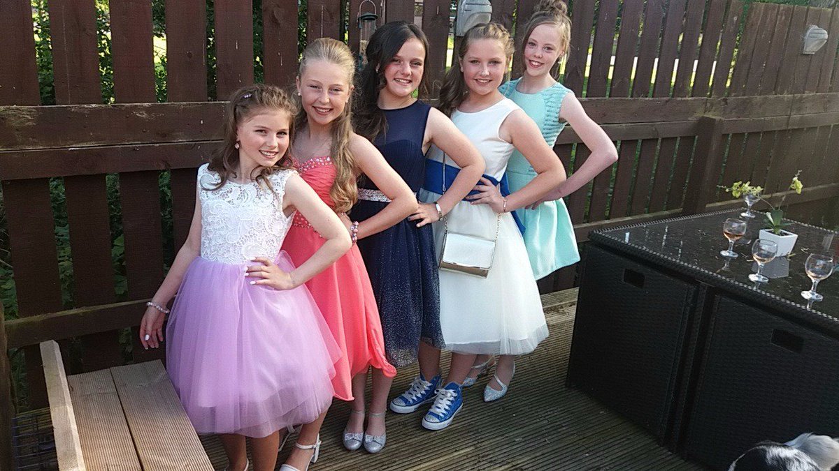 LynnAllardice's tweet photo. Big massive thank you to @BallumbiePS  for their support over the past 7 years. P7 are a credit to you. #happyprom https://t.co/qWSN5x1Xtd
