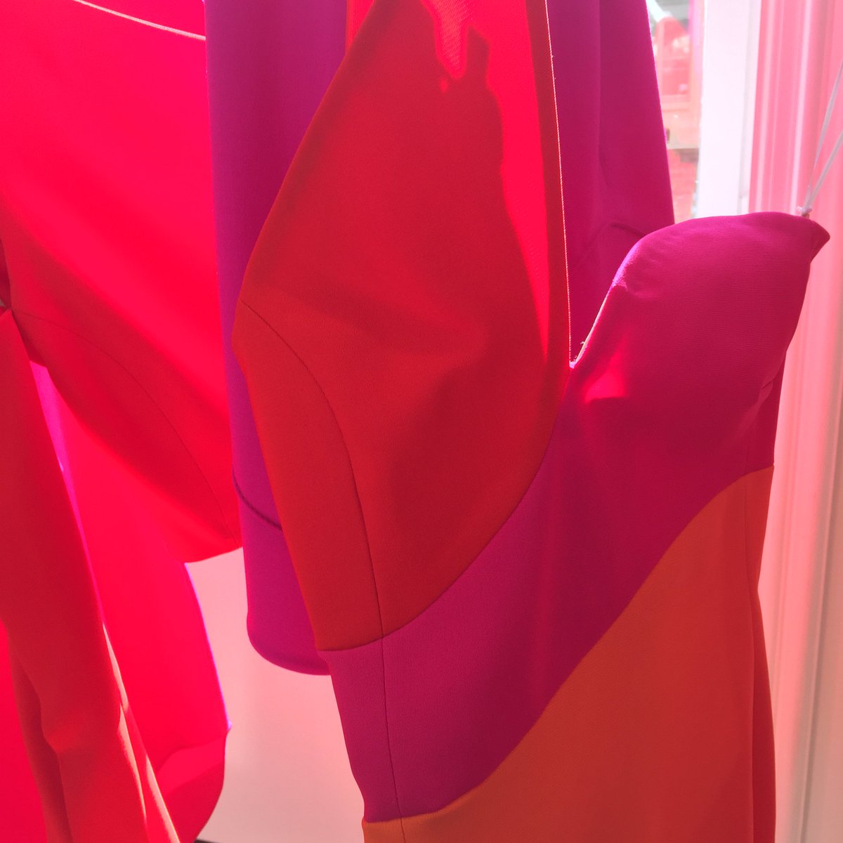 csaintemarie's tweet photo. Today I had the privilege to visit the Mugler Showroom and see the 2017 Mugler Resort collection 😱💛 https://t.co/3qS5Hukh7W