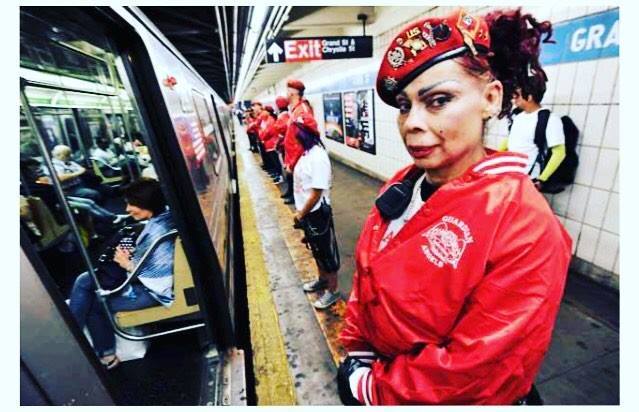 reflektmagazine's tweet photo. Lots of flair on the red beret of the Guardian Angels of New York #pervbusters #subways #f… https://t.co/NLvMUQTwpK https://t.co/JrPODN4Svx