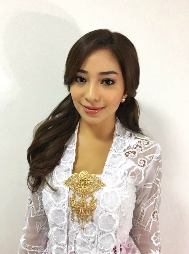 nikitawilly_24's tweet photo. #muchlove #nikilovers https://t.co/dOc8o178Ks