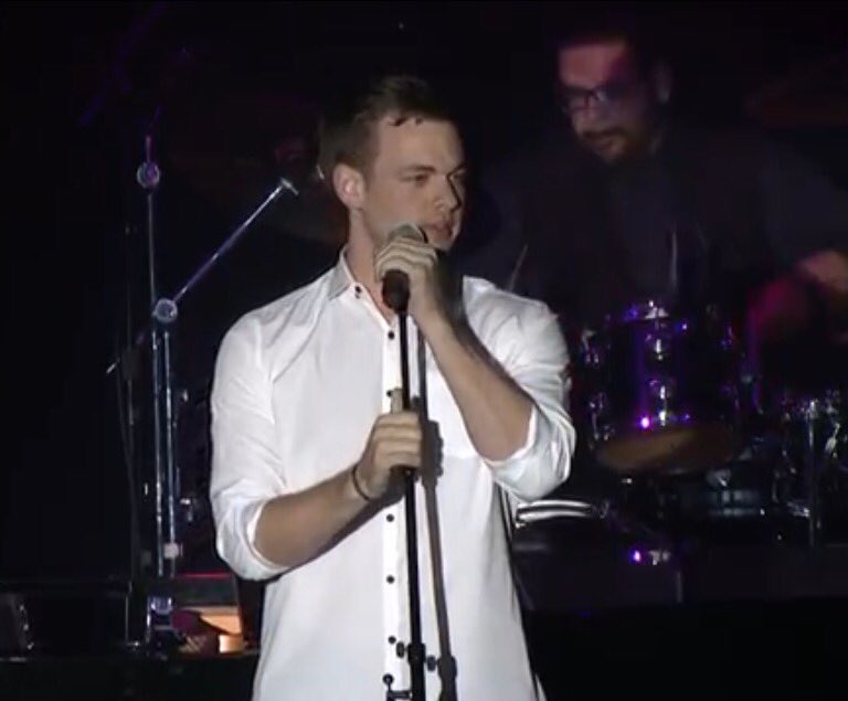 Harmony_Heals's tweet photo. #GetMyAttentionIn4Words @ClarkBeckham performing live!!

https://t.co/4A6PpVCMhN https://t.co/0AwL7u6PnP