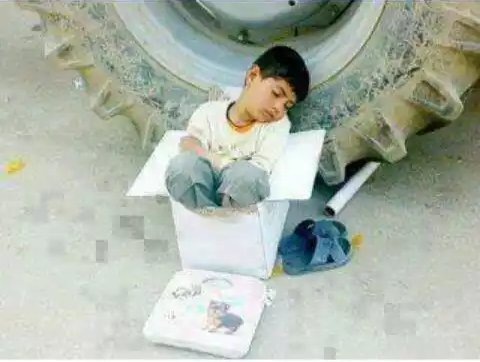 لو شافك علي
      جا كسر ظهر العوز ,,,,
.
.
ياعلي