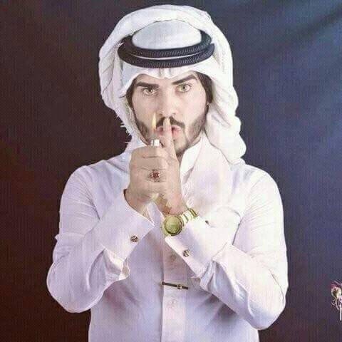 اش اش 
نصي #صوتك 
عيب #تضحك 
الدنيا ليل والف #عاشگ 
#حارگه #اشفافه #الجگاره
.