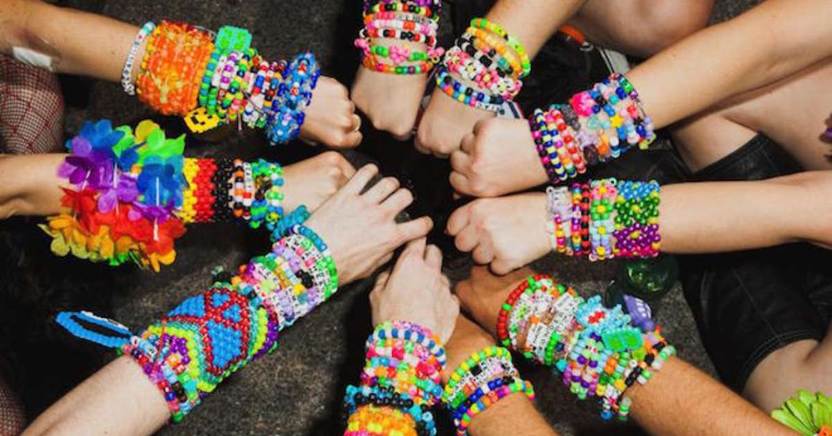 Mixmag's tweet photo. This DEA report on rave culture is an absolute kick https://t.co/tCeIYUJhZ0 https://t.co/kGe0jetL6Z