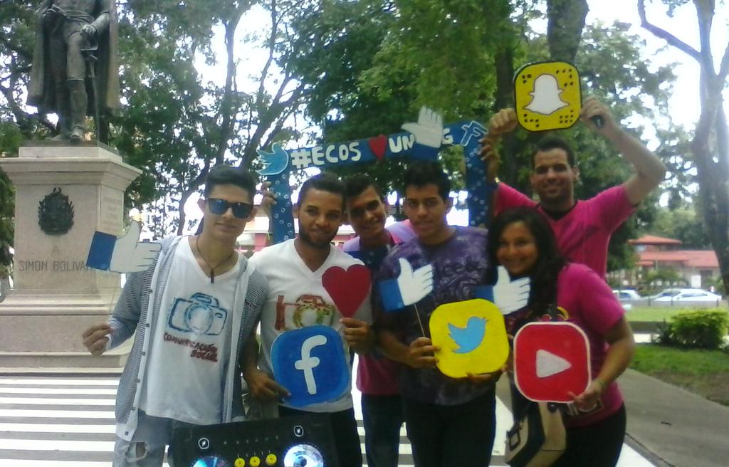 joseIsaaczerpa2's tweet photo. Celebrando el día nacional del periodista #ecosunerg #expocoms https://t.co/WNM3T6aQz7
