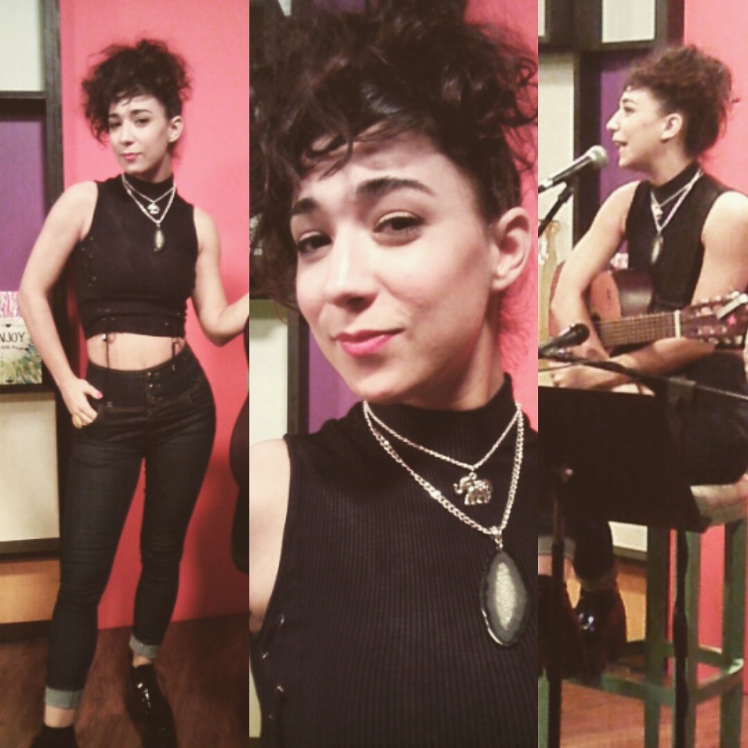 #Musica <a href="/NegraLeoni/">Agustina Leoni</a> by <a href="/MELOCOTONSTYLE/">MELOCOTON</a> <a href="/Cherry_lips_ind/">Cherry Lips</a> <a href="/FioraBijouterie/">FiorArte</a> Styling <a href="/Eldavest/">Elda Ledesma</a> #TiposDeMinas