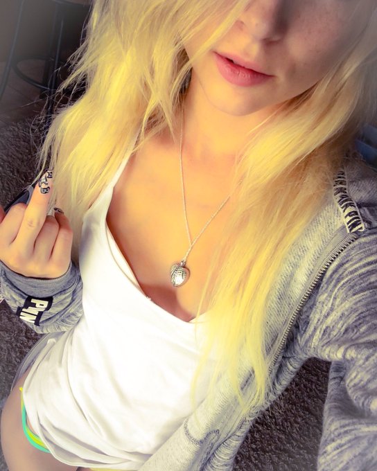 Fuck the haters. Whistle while you work it. https://t.co/D8WgE2vZeC<a href="/tag/spoilme"class="tags"><span>#spoilme</span></a><a href="/tag/shoesrluv"class="tags"><span>#shoesrluv</span></a>
