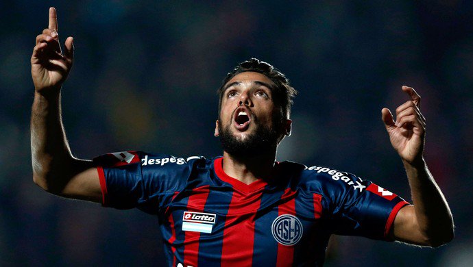 Grêmio envia vice para Buenos Aires e tem agente no México por reforços  glo.bo/299FLLT