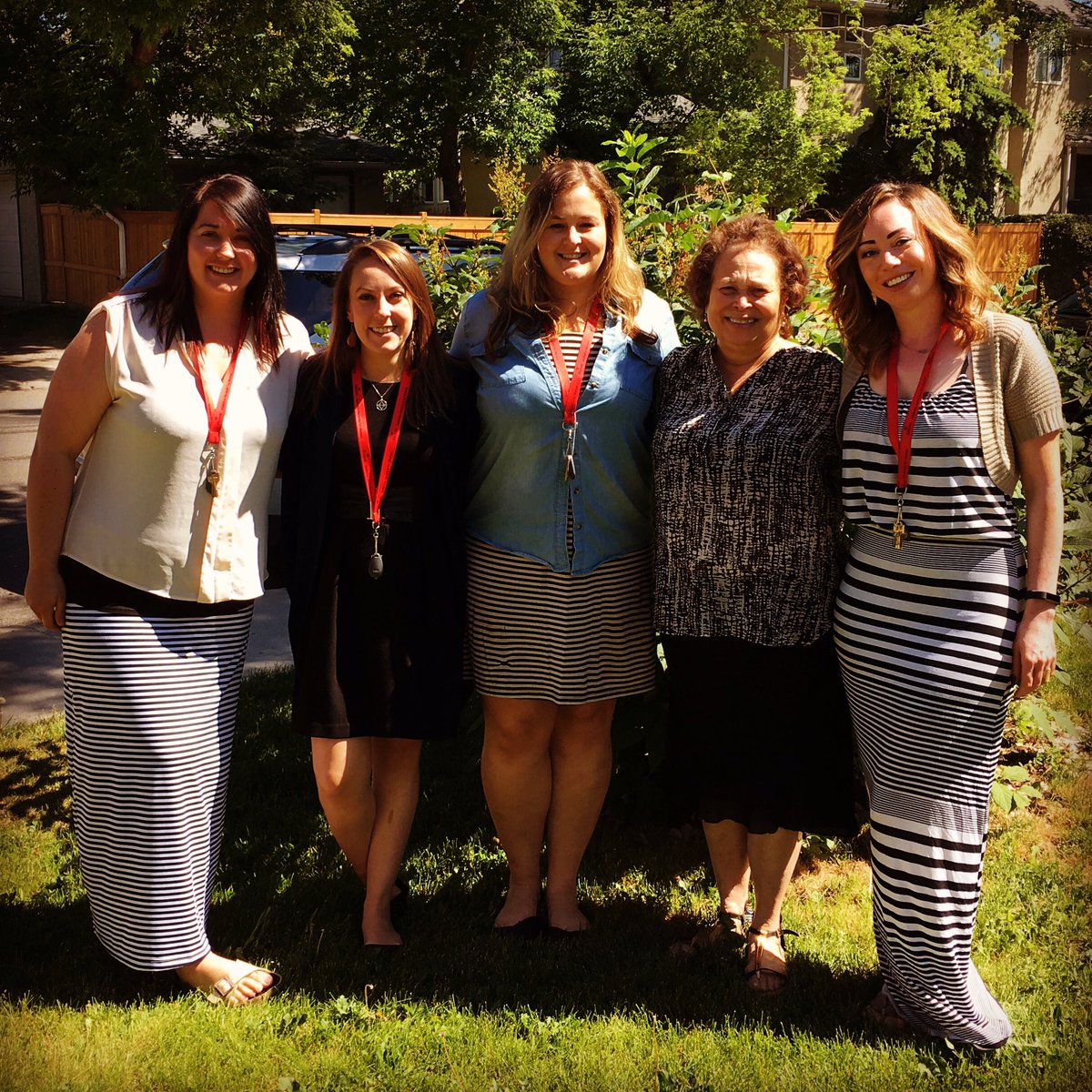 AlcoveRecovery's tweet photo. Our staff in our @junedresses 👗 4days left to help us reach our goal https://t.co/JPgVLJZAup https://t.co/x4Frjc0C8R