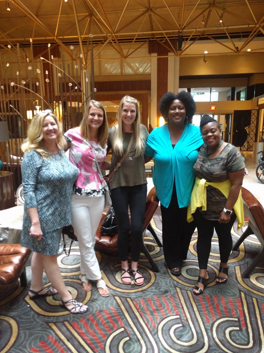 UltraStar's tweet photo. .@AreaLAHEC @a_schenall @SEAHEC_CE Getting ready for the @ncahec supper! #ahec2016 #eat #collaborate #celebrate #nc https://t.co/wMpTWMegOL