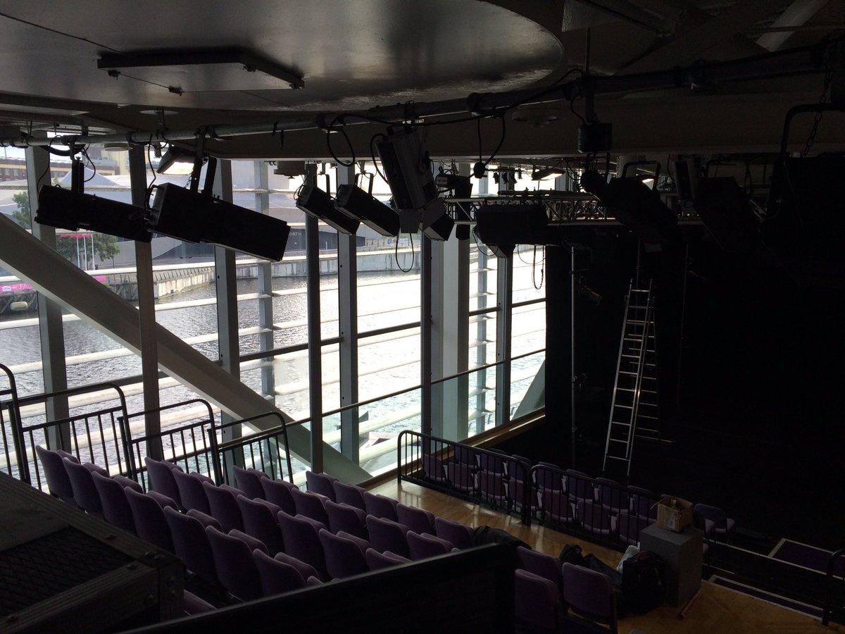 creative_andy's tweet image. Not many venues have a river view (when blinds are up) working with @SubhashViman  in the Lowry Centre Manchester