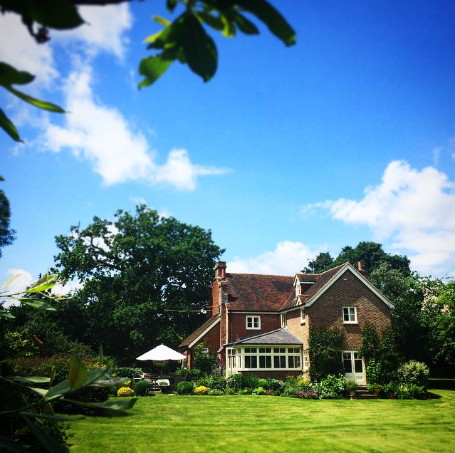 GeorgielouisaS's tweet photo. Home sweet home... The parents have worked hard on this beauty and they did good :) #theircreation #onlyonehome https://t.co/pqLrO5Ed5c