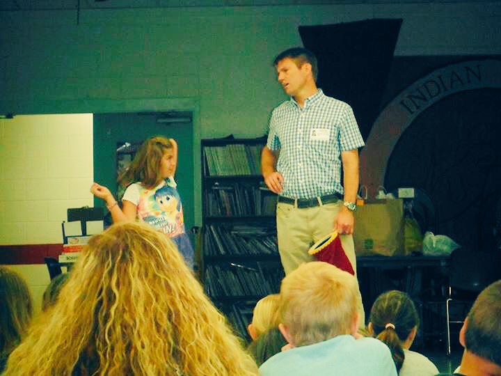 Bmpmagicdocs's tweet image. Dr. Mac at Indian River Elementary doing a presentation for summer breakers! Thanks for having us! @Bmpmagicdocs
