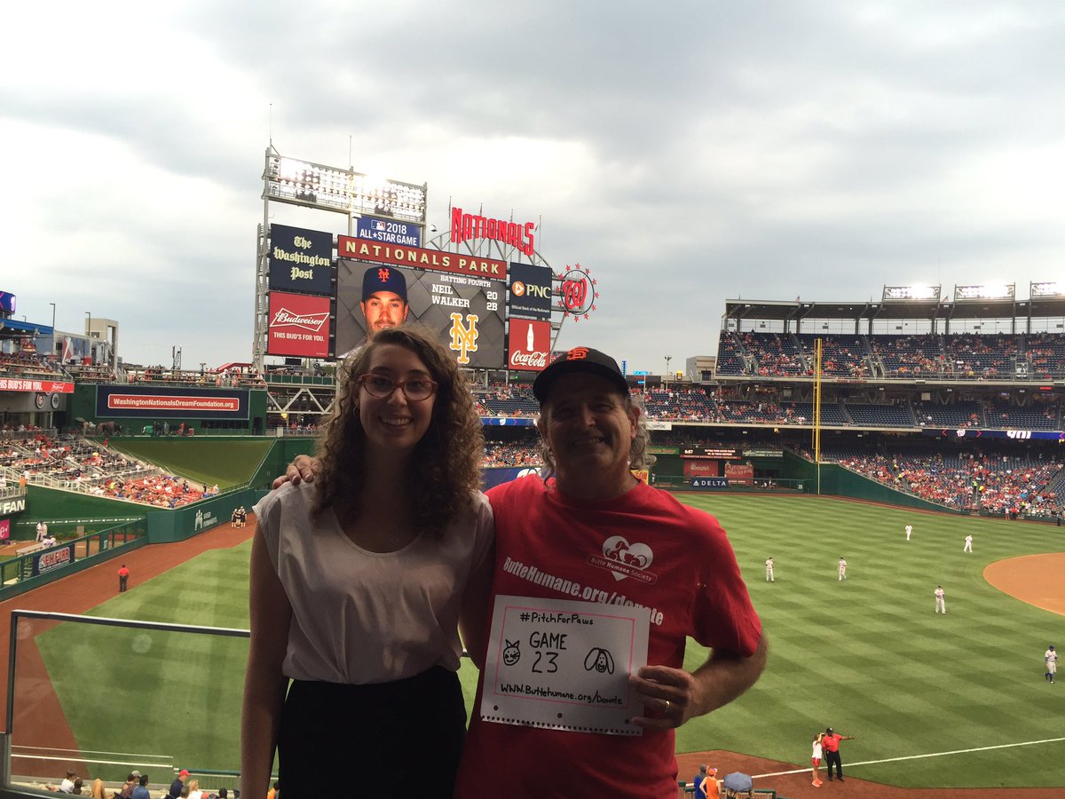 whereschicorob's tweet photo. Game 23 #homemadesign @Mets at @Nationals with DC/Chico girl Elise R On Dog Collar Night https://t.co/mnMh1Xo3Hn https://t.co/8OHoIcRD4u