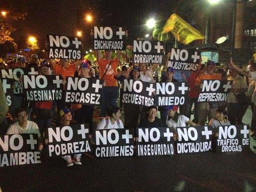 napoleonbravo's tweet photo. Maduro: Vamos hacer una Revolución Comunicacional internac llevando la verdad de #Venezuela https://t.co/Q2eaL6Z6la