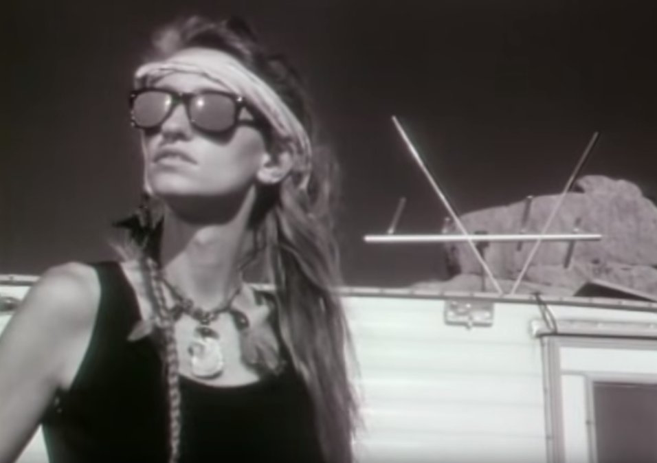 txmusicoffice's tweet image. Happy #NationalSunglassesDay ft #ATX's #Timbuk3's "Future's So Bright, I Gotta Wear Shades"

youtu.be/8qrriKcwvlY