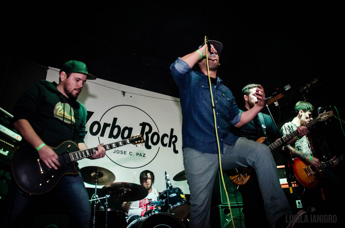 TanDeRepenteOK's tweet photo. Una de nuestro último show junto a @shaila_somos en Zorba José C. Paz.  PH Lucila Ianigro #TanDeRepente #Punk #Skate https://t.co/1FmZvnORGt