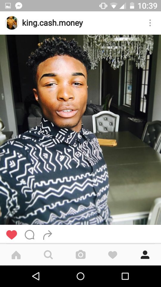 _Blahzae's tweet photo. Chandeliers🎼 https://t.co/gweAOYYfVf